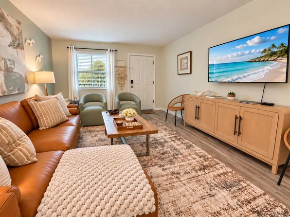 215 Venus Ct, Fort Walton Beach, FL
