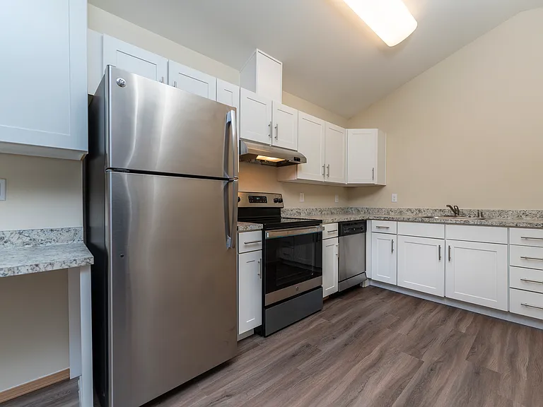 Carriage Studio - 587 SqFt Carriage Studio - 587 SqFt