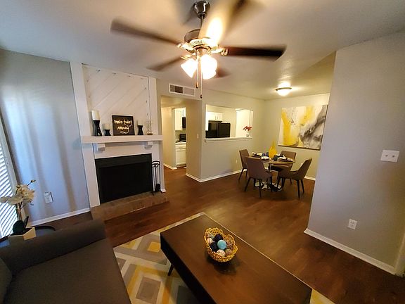 5th image of 1059 Leah Ave