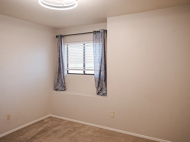 3980 E Graythorn St — Photo 69