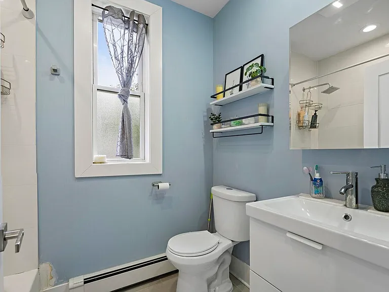 101 Zabriskie St #1 — Photo 11