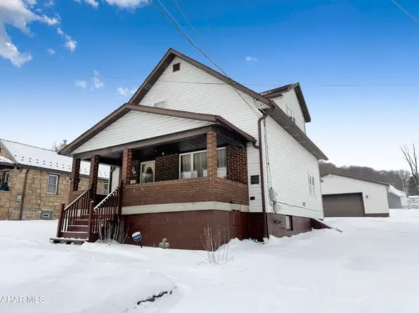 1032 Vine St, Nanty Glo, PA 15943