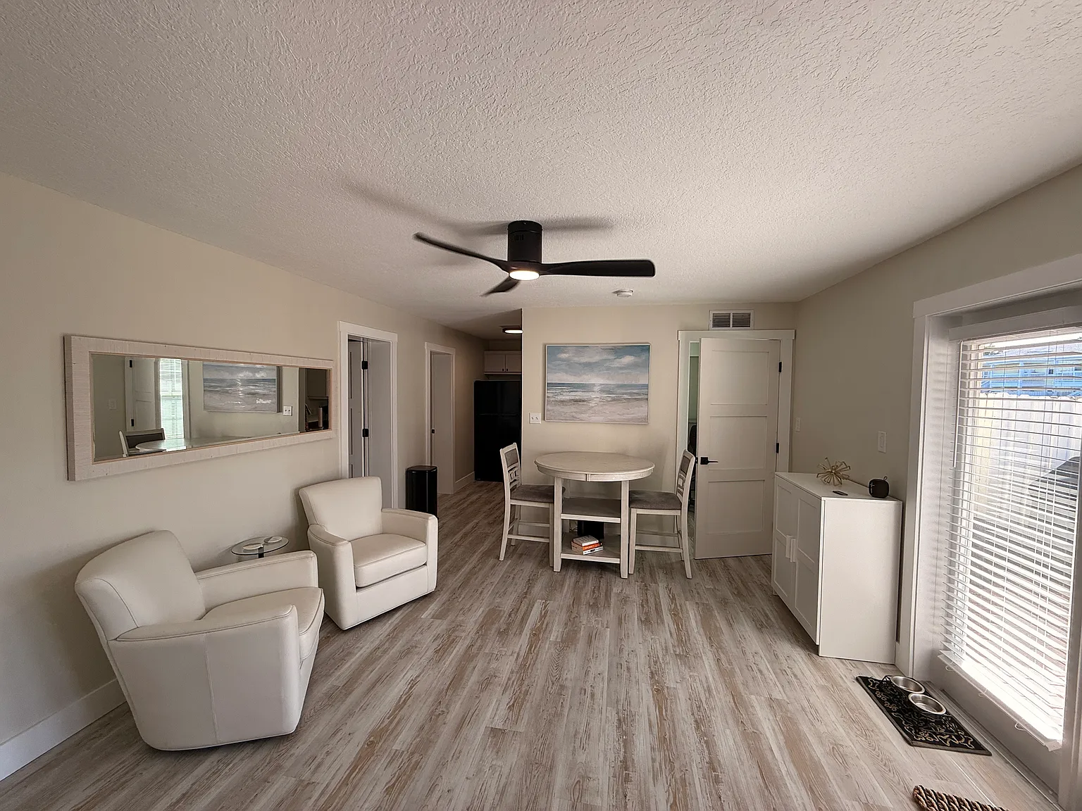 1 bed, 823 sqft, $2,000 — Photo 3