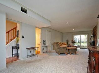 14822 Haymarket Ln, Centreville, VA 20120