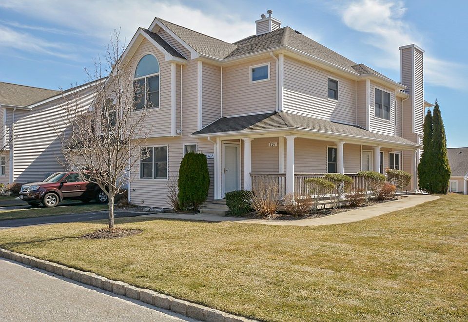 1st image of 701 Willow Pond Dr