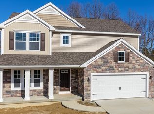 521 Knollwood Dr, Ortonville, MI