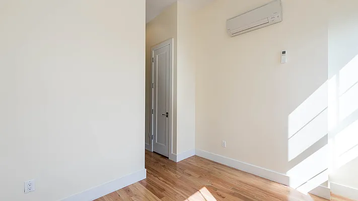 Rented by Nooklyn NYC LLC | media 6