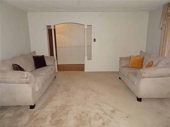 5th image of 7241 Green Meadow Dr