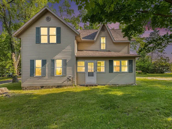 418 Grover St, Marion, MI 49665