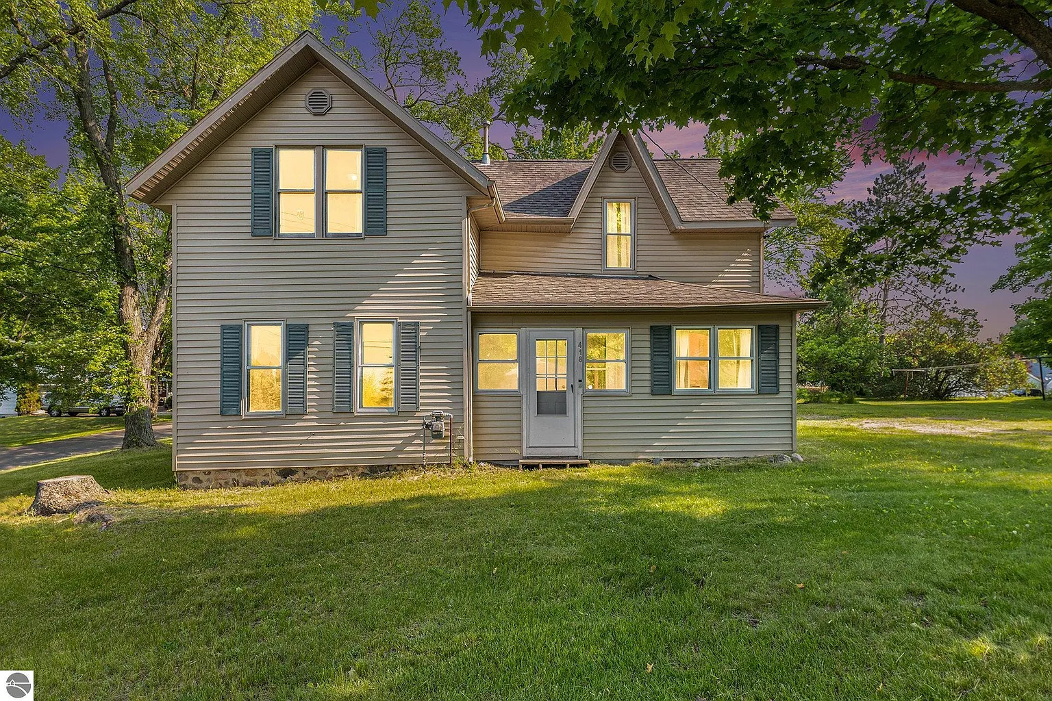 418 Grover St photo 1
