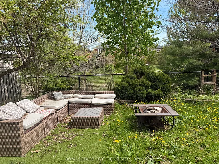 7266 Sandhurst Dr N — Photo 13