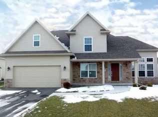 3170 Sterlingwood Ln, Perrysburg, OH 43551