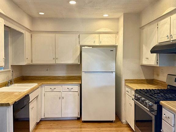 4th image of 1239 Chittenden Ave