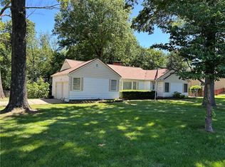 6301 W 66th St, Overland Park, KS 66202