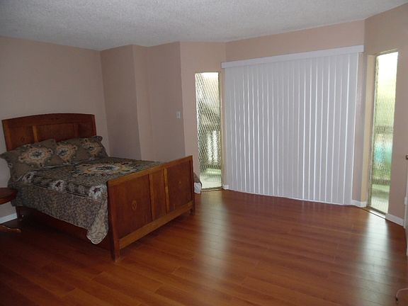 5th image of 8715 Starcrest Dr