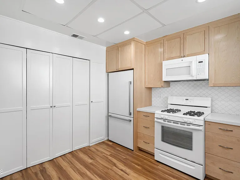 813 N Monterey St #3 — Photo 9