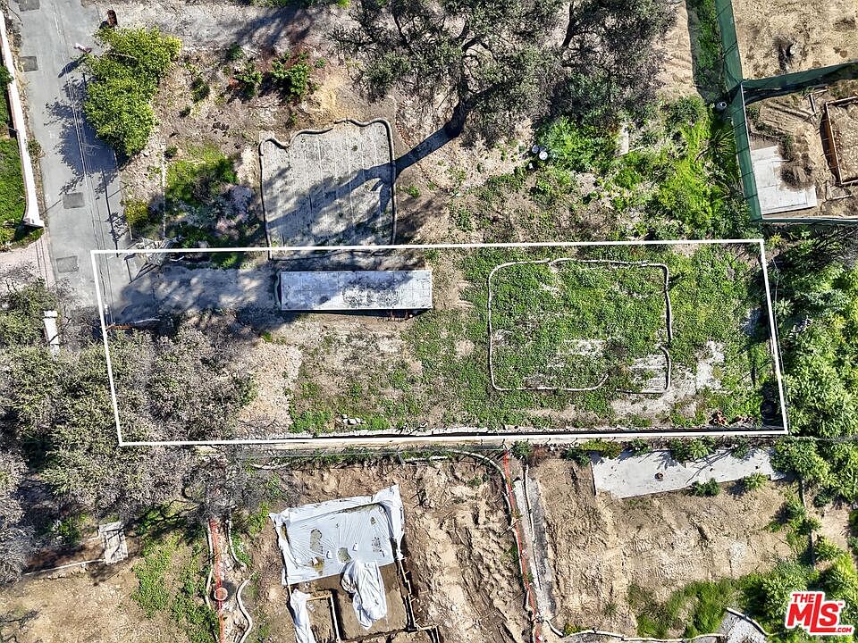 1st image of 408 Wistaria Pl