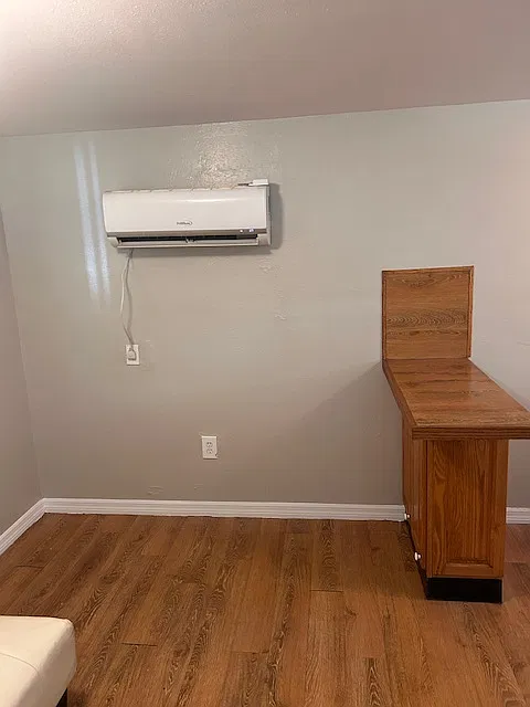 Studio, 350 sqft, $950 — Photo 3