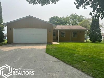 387 2nd Ave SE, Britt, IA, 50423