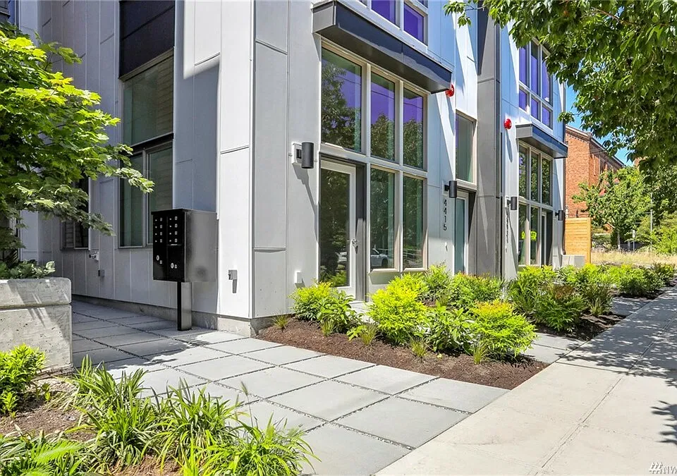 4415 42nd Ave SW