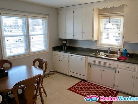 Brand new windows in entire house, newly updated cabinets