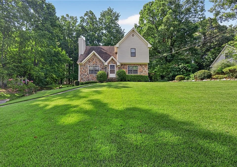 1st image of 981 Thousand Oaks Dr