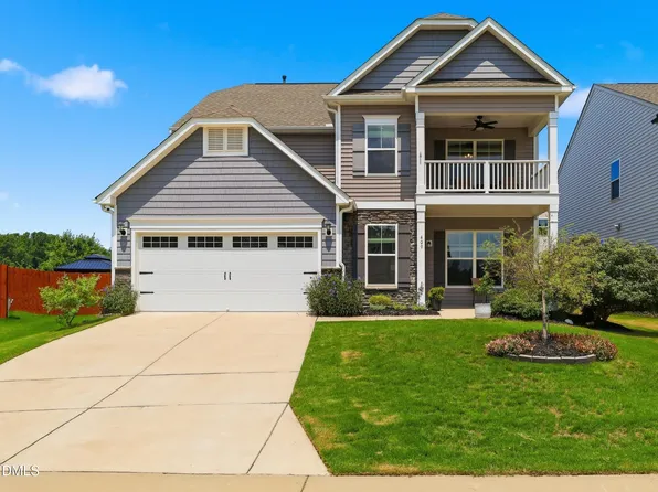 409 Glenwyck Ct, Fuquay Varina, NC 27526