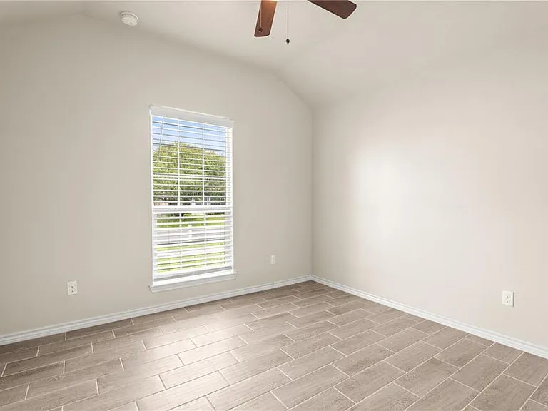 7308 Kolda Dr — Photo 4