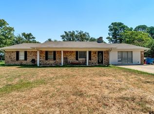 1524 Pearl St, Lindale, TX 75771