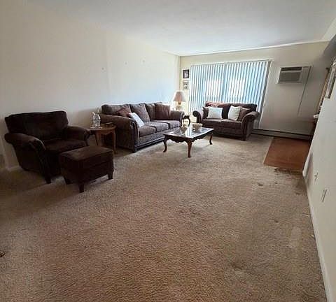 2nd image of 74 Riverview Ct