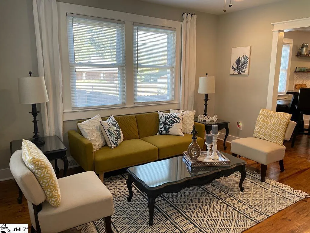 2 bed, $1,800 — Photo 3