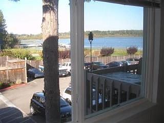 4th image of 4050 W Lake Sammamish Pkwy NE Unit 221