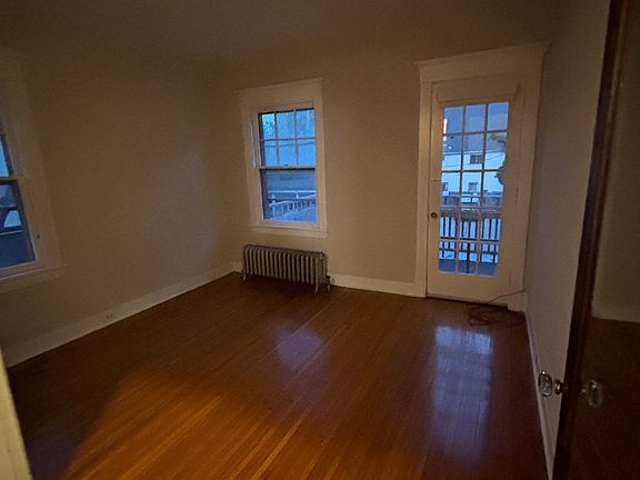5th image of 373 Elmwood Ave