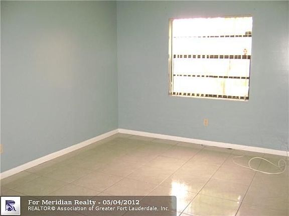 3rd image of 1540 Ferngran Ave
