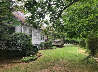 65 Sutton Pl, Lawrence, NY 11559