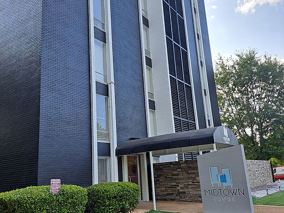 2nd image of 1258 Cedar Ave #504