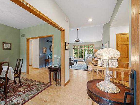 5th image of 403 Fair Oaks DRIVE