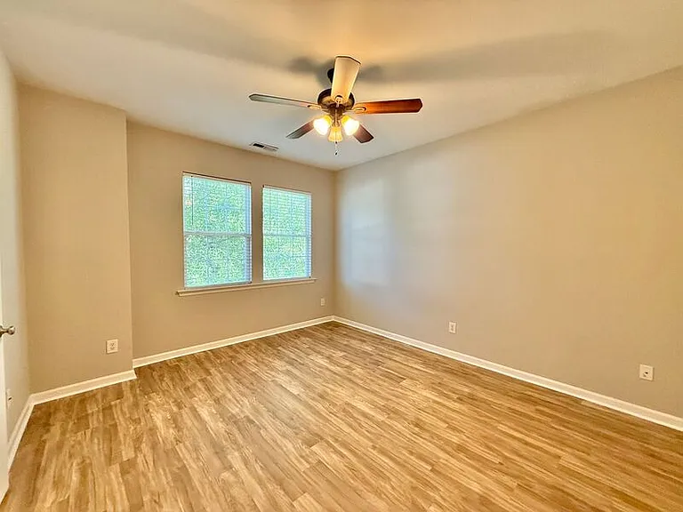 2113 Trefoil Ln — Photo 10