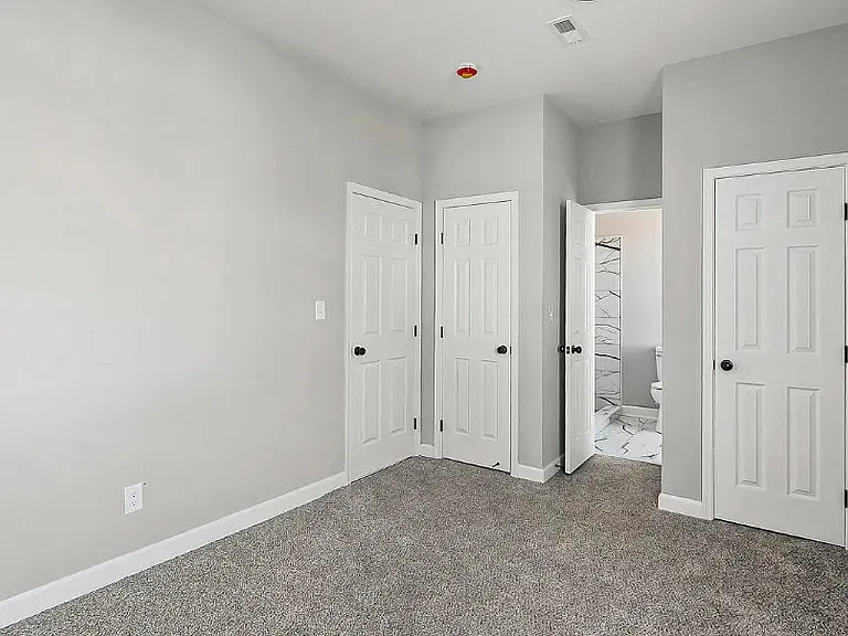 2301 Whittier Ave #1 — Photo 25