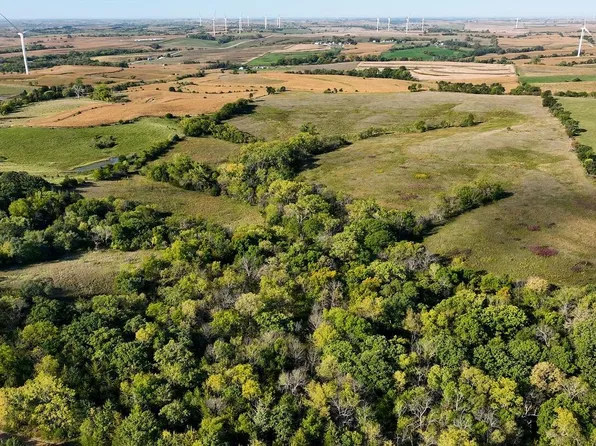 1054 Kale Ave, Bridgewater, IA 50837