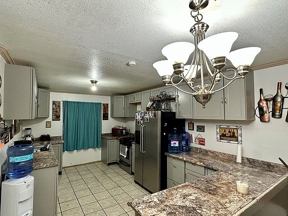 5th image of 1040 Venesa Dr