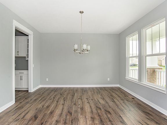 3rd image of 15004 Midland Ln
