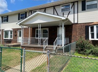 203 Hickory St, Nitro, WV 25143