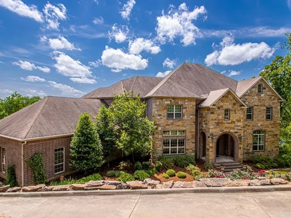 10 Lakewood Park Dr, N Little Rock, AR 72116