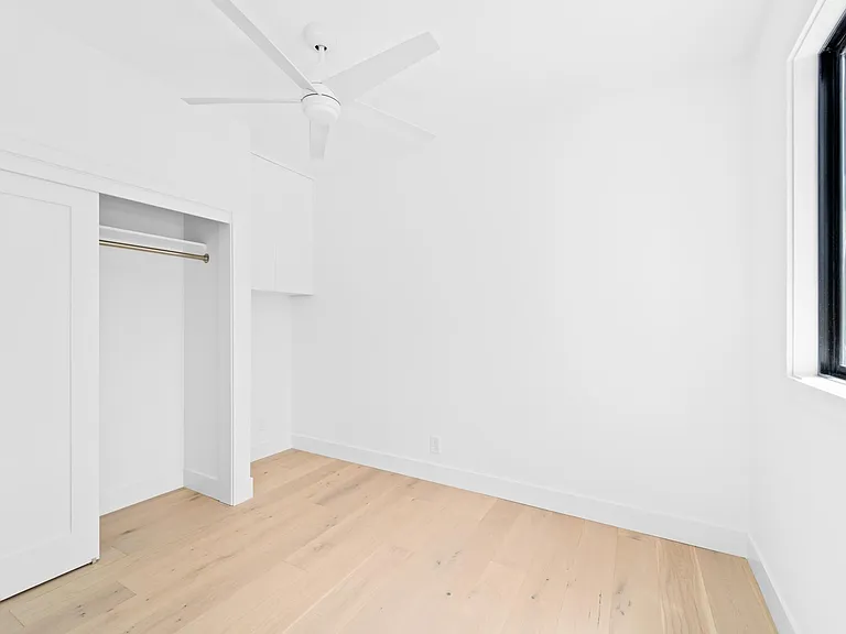 Upstairs bedroom 2