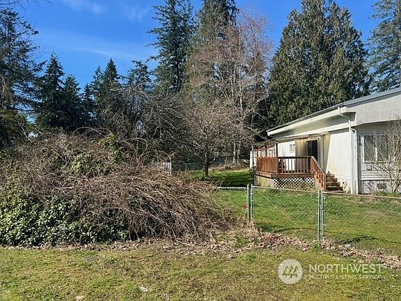 4th image of 170 SE Foxglove Avenue