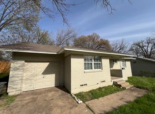 5828 Lazy River Dr, Dallas, TX 75241