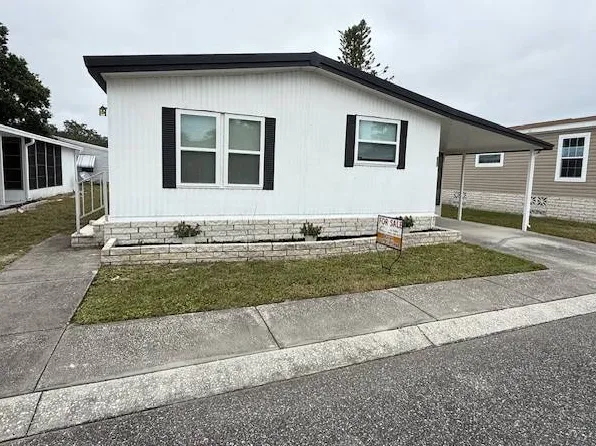 832 Heron Ln, Tarpon Springs, FL 34689