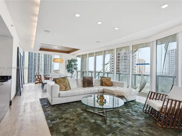465 Brickell Ave APT 2101, Miami, FL 33131