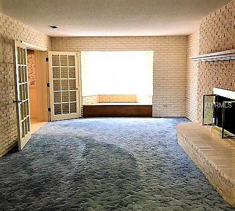 4th image of 450 Riverview Ave